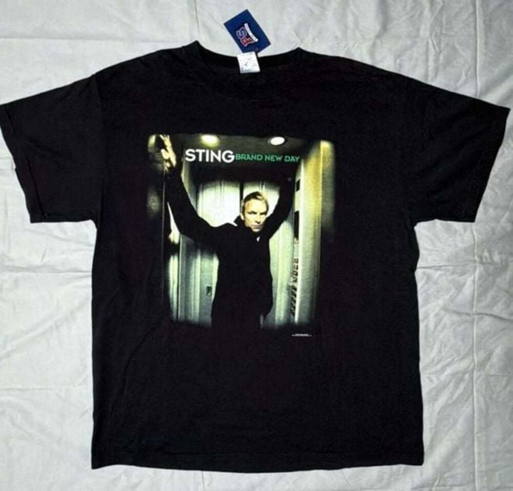 Vintage 2000 Sting Brand New Day Tour T-Shirt Size Large